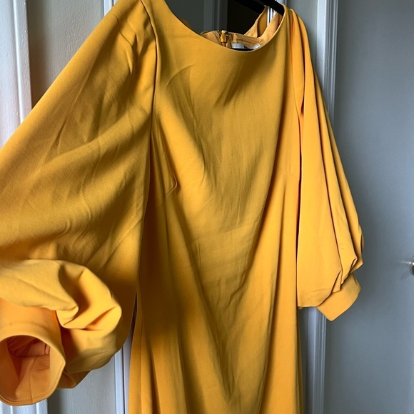 Gorgeous  Yellow  Dress - Picture 4 of 5